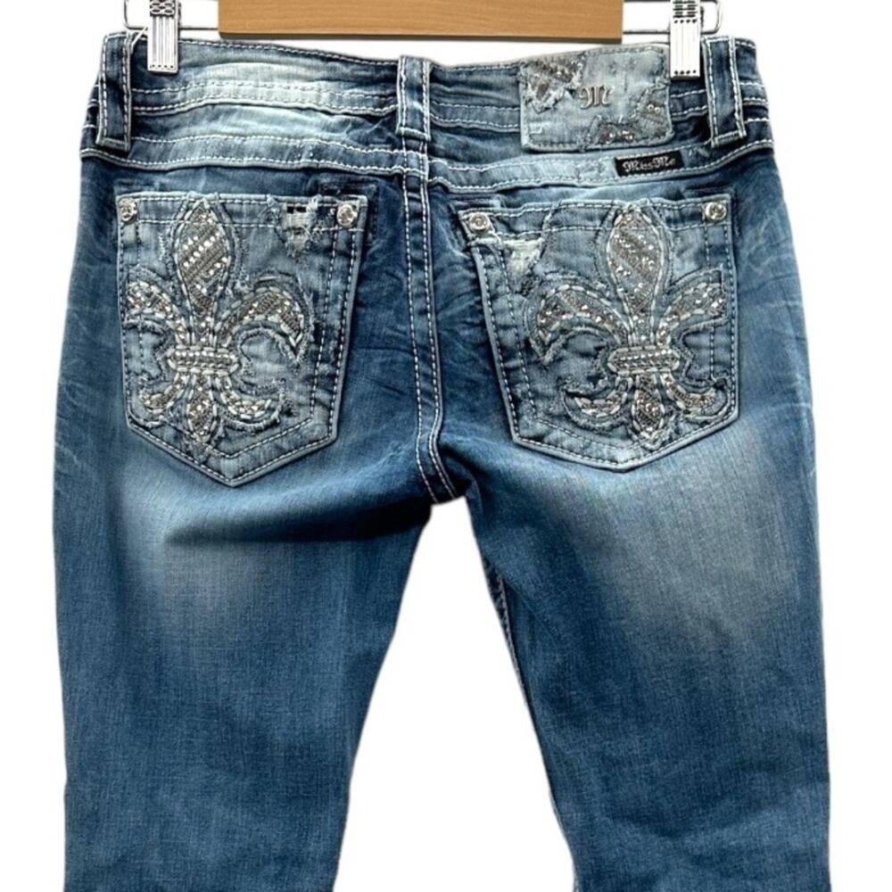 Miss Me Fleur De Lis Embroidered Embellishment‎ Medium Wash Bootcut Jeans Sz 28